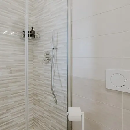 Pietra Apartment Pietra Ligure